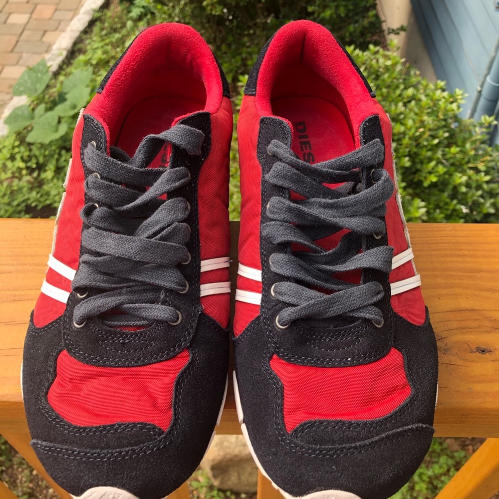 Men’s Diesel sneakers 10.5